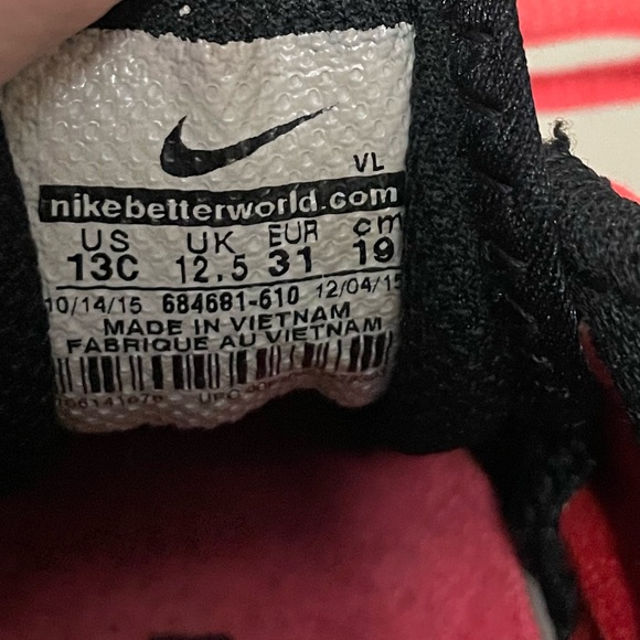 Nike t-ball pink & neon green cleats child size 13 - Picture 8 of 8